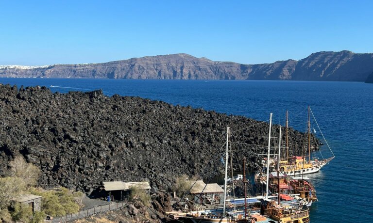 Santorini Janešová Villas Resorts 2024 12 12 at 13.15.19